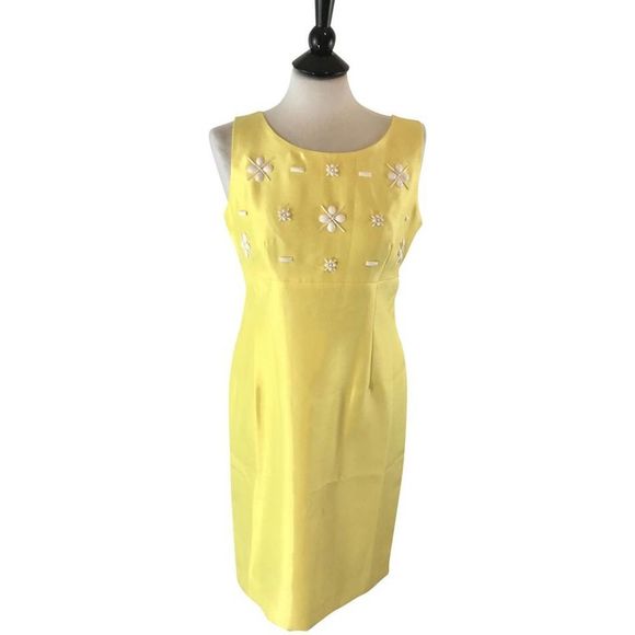 Kasper‎  Lemongrass Embellished  Cocktail Sheath Dress Size 6 - Picture 1 of 10
